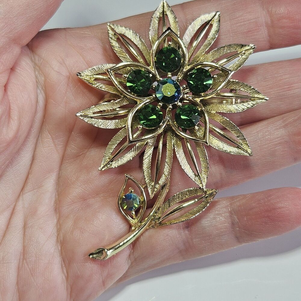 Vintage Gold Tone Lisner Green Aurora Borealis Crystal Flower Brooch
